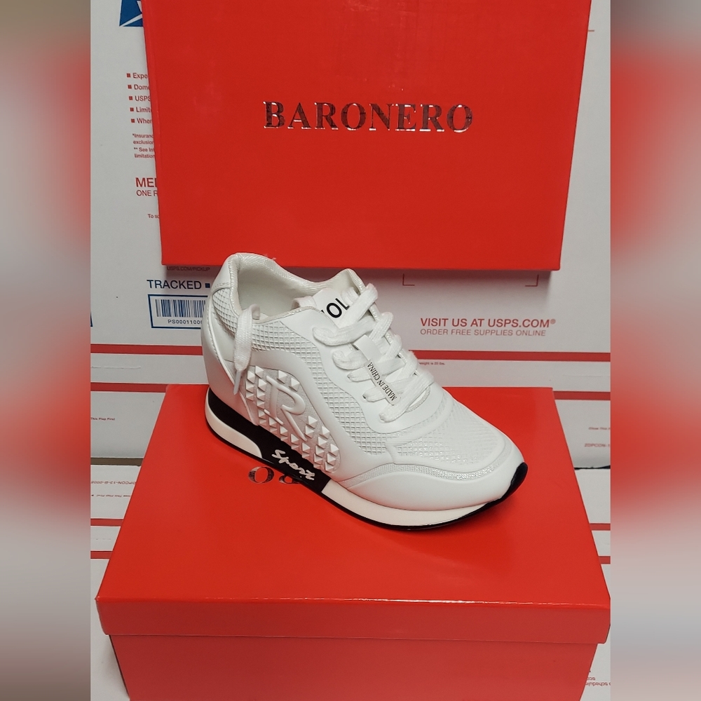 In Christmas gifts boxes! Best Women's Fashion anti-slip Walking Sneakers